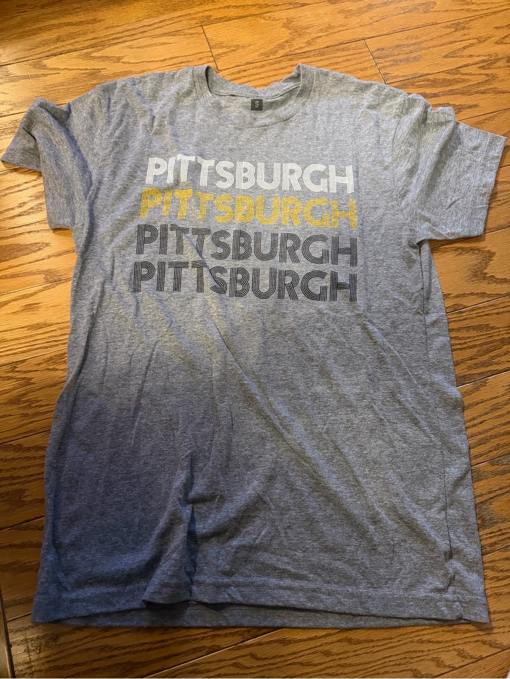 Women's Gray Pittsburgh Graphic Short Sleeve Tee